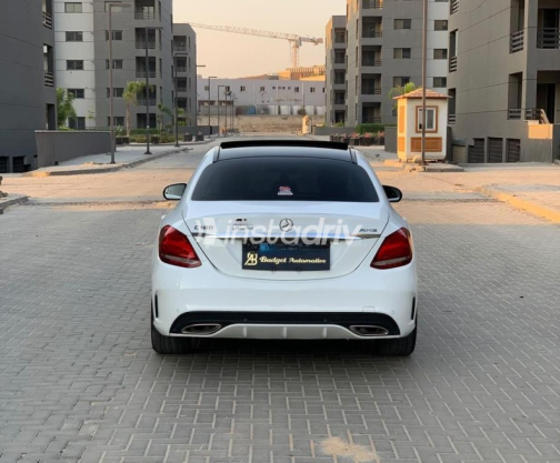 Mercedes C 180 2018 White Automatic Used for Sale in Cairo - 3