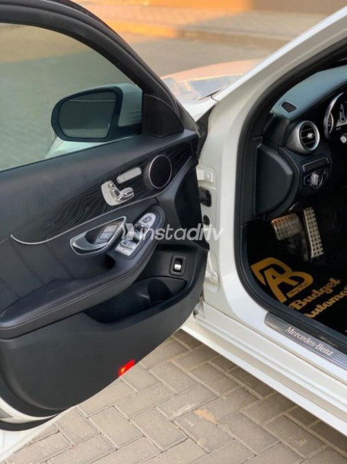Mercedes C 180 2018 White Automatic Used for Sale in Cairo - 6