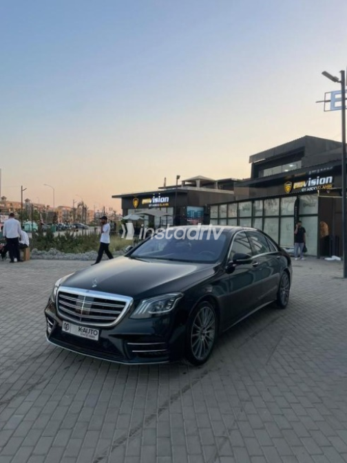 مرسيدس S 560 2019 أسود أوتوماتيك مستعملة للبيع في مدينة الشيخ زايد - 3