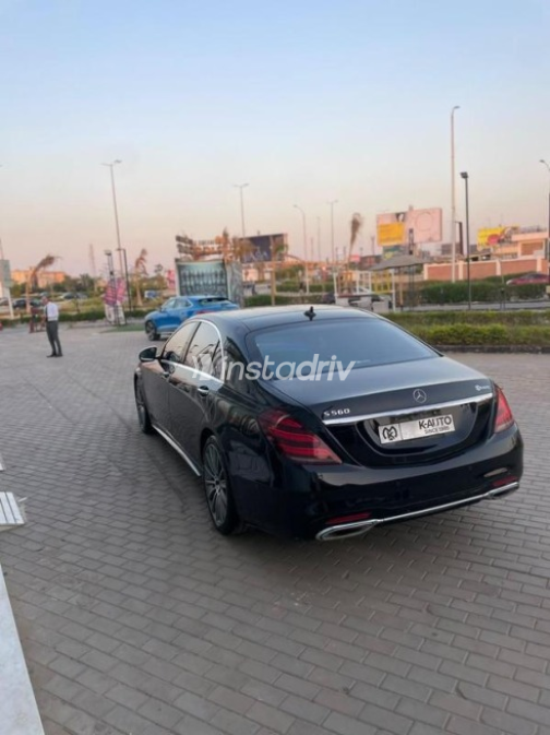 مرسيدس S 560 2019 أسود أوتوماتيك مستعملة للبيع في مدينة الشيخ زايد - 5