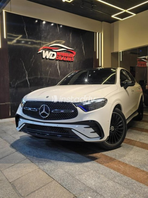 Mercedes GLC 200 2025 White Automatic Used for Sale in Sheikh Zayed City - 1