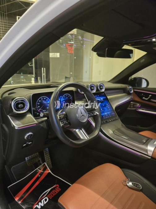 Mercedes GLC 200 2025 White Automatic Used for Sale in Sheikh Zayed City - 4