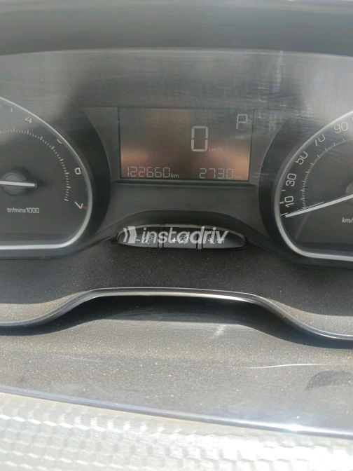 Peugeot 2008 2017 White Automatic Used for Sale in Greater Cairo ( Cairo + Giza) - 9