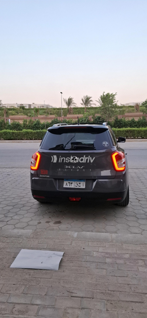 Ssang Yong Tivoli 2017 Gray Automatic Used for Sale in Greater Cairo ( Cairo + Giza) - 4