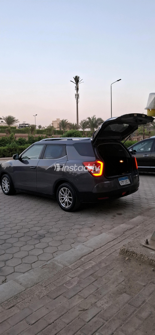 Ssang Yong Tivoli 2017 Gray Automatic Used for Sale in Greater Cairo ( Cairo + Giza) - 5
