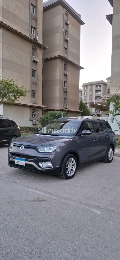 Ssang Yong Tivoli 2017 Gray Automatic Used for Sale in Greater Cairo ( Cairo + Giza) - 10