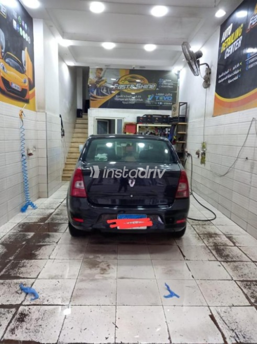 Renault Logan 2010 Black Manual Used for Sale in Alexandria - 3