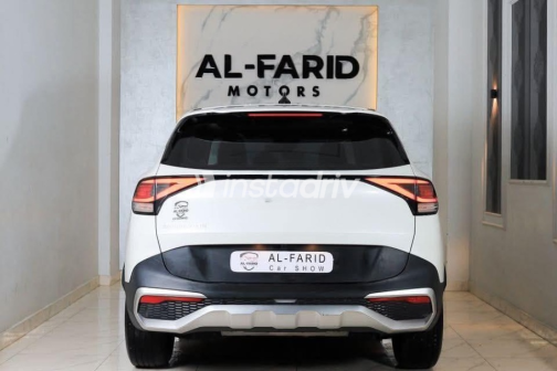 Kia Sportage 2022 White Automatic Used for Sale in Greater Cairo ( Cairo + Giza) - 5
