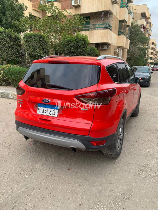 Ford Kuga 2015 Red Automatic Used for Sale in Greater Cairo ( Cairo + Giza) - 2