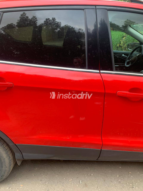 Ford Kuga 2015 Red Automatic Used for Sale in Greater Cairo ( Cairo + Giza) - 4