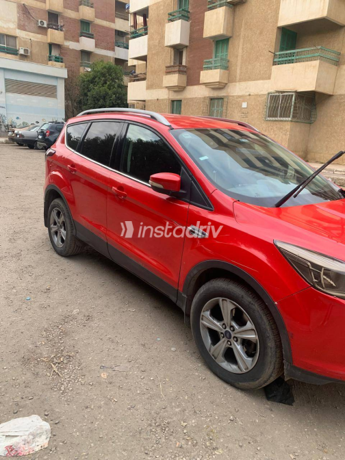 Ford Kuga 2015 Red Automatic Used for Sale in Greater Cairo ( Cairo + Giza) - 5