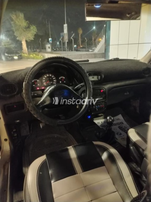 Hyundai Accent 2005 Silver Manual Used for Sale in Al Shorouk - 8