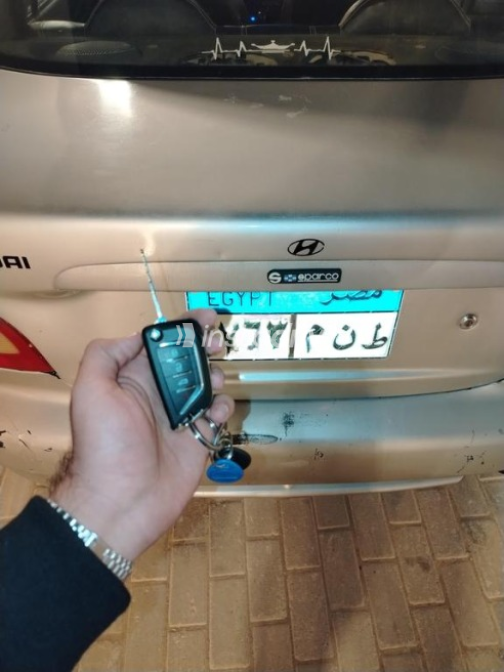 Hyundai Accent 2005 Silver Manual Used for Sale in Al Shorouk - 10