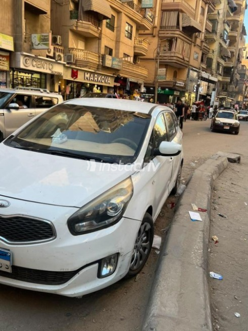 Kia Carens 2014 White Automatic Used for Sale in Mansoura - 5