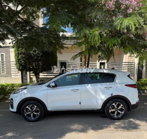 Kia Sportage 2020 White Automatic Used for Sale in Nasr city - 3