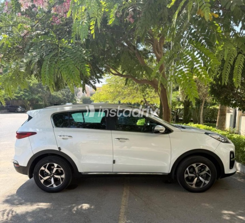 Kia Sportage 2020 White Automatic Used for Sale in Nasr city - 5