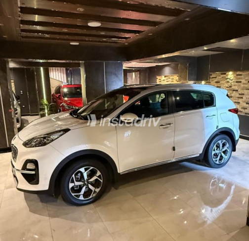 Kia Sportage 2020 White Automatic Used for Sale in Nasr city - 9