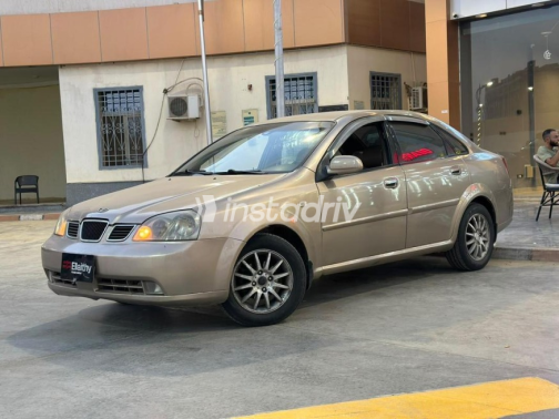 Daewoo Lacetti 2003 Gold Automatic Used for Sale in Cairo - 2