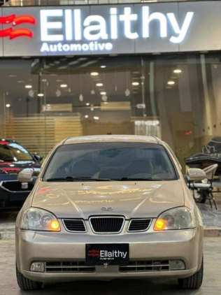 Daewoo Lacetti 2003 Gold Automatic Used for Sale in Cairo