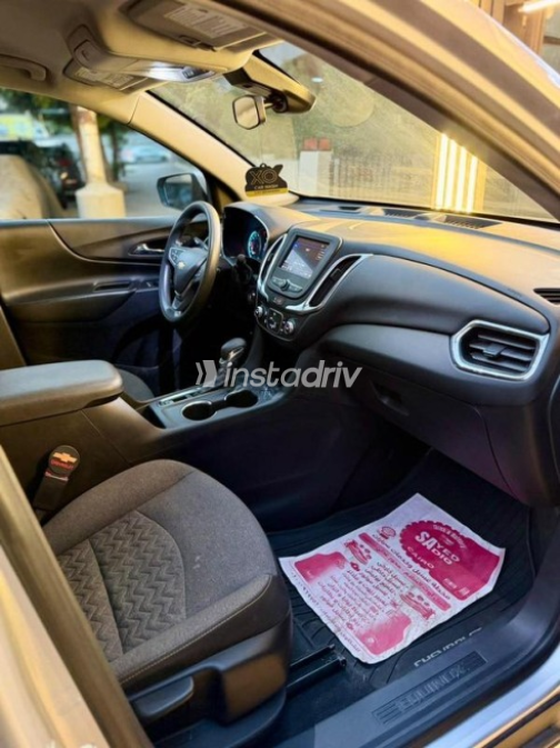 Chevrolet Equinox 2021 Silver Automatic Used for Sale in Heliopolis - 2