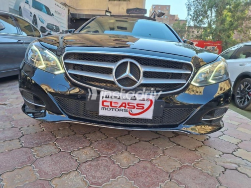Mercedes E 200 2015 Black Automatic Used for Sale in El Mahalla - 4