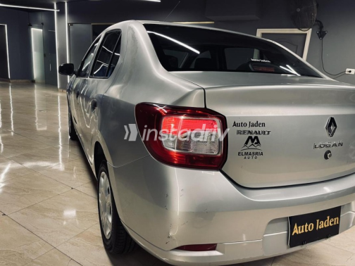 Renault Logan 2016 Silver Automatic Used for Sale in Cairo - 5