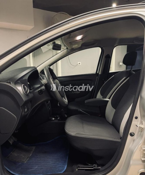 Renault Logan 2016 Silver Automatic Used for Sale in Cairo - 7