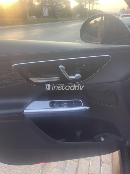 مرسيدس GLC 300 2023 أزرق غامق أوتوماتيك مستعملة للبيع في مدينة الشيخ زايد - 10
