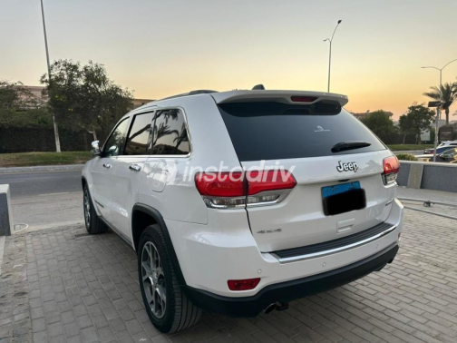 Jeep Grand Cherokee 2020 White Automatic Used for Sale in Sheikh Zayed City - 3