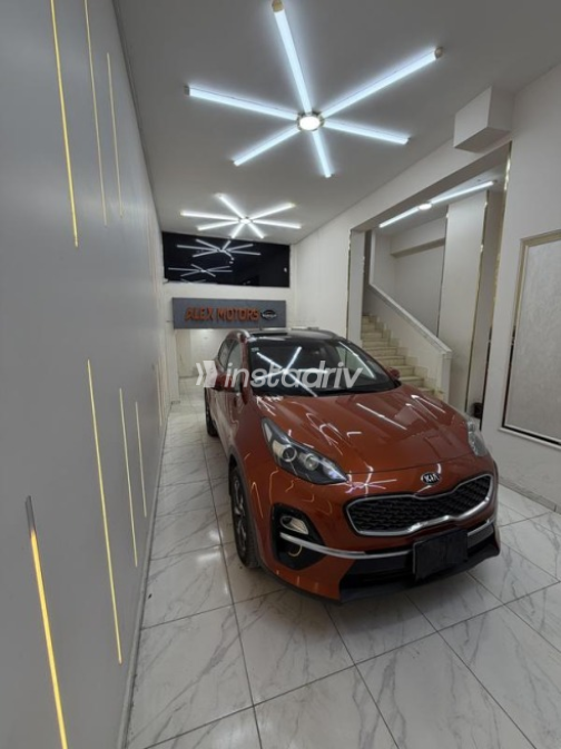 Kia Sportage 2019 White Automatic Used for Sale in Alexandria - 3