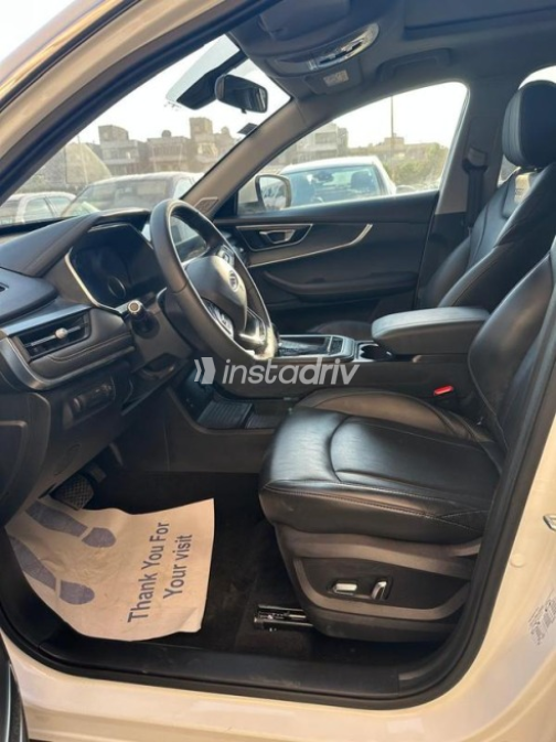 Chery Tiggo 8 2024 White Automatic Used for Sale in Maadi - 4