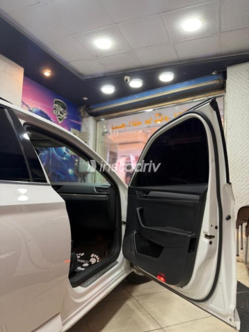Skoda Superb 2019 White Automatic Used for Sale in El Mahalla - 8