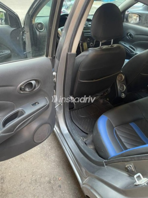 Nissan Sunny 2018 Dark Gray Automatic Used for Sale in Cairo - 3