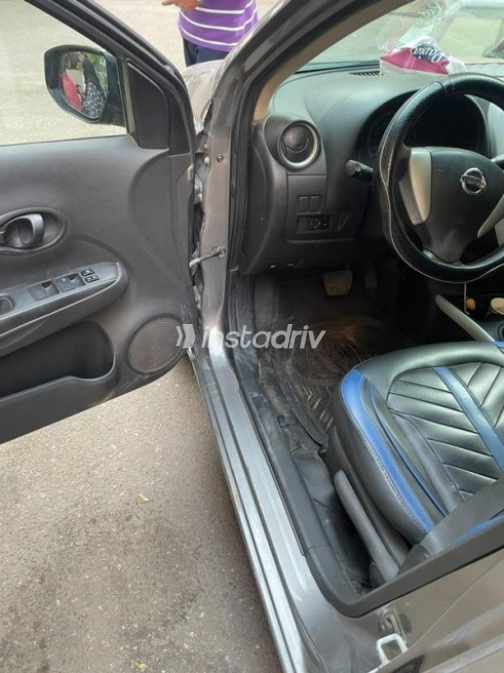 Nissan Sunny 2018 Dark Gray Automatic Used for Sale in Cairo - 7