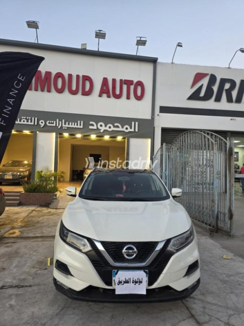 Nissan Qashqai 2020 White Automatic Used for Sale in Alexandria - 3