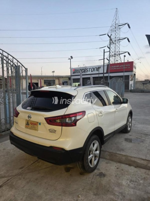 Nissan Qashqai 2020 White Automatic Used for Sale in Alexandria - 7