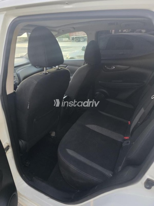 Nissan Qashqai 2020 White Automatic Used for Sale in Alexandria - 10