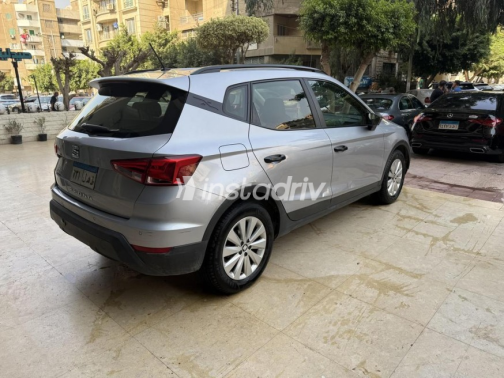 سيات ارونا 2021 فضي أوتوماتيك مستعملة للبيع في مصر الجديدة - 8