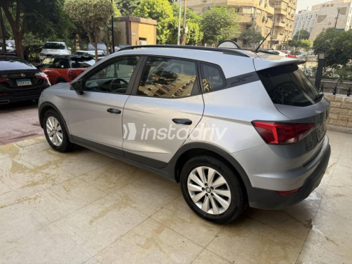 سيات ارونا 2021 فضي أوتوماتيك مستعملة للبيع في مصر الجديدة - 9