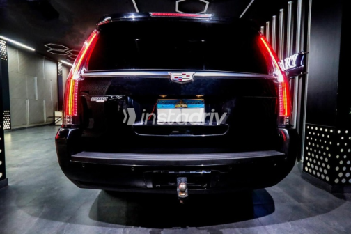 Cadillac Escalade 2017 Black Automatic Used for Sale in Madinaty - 6