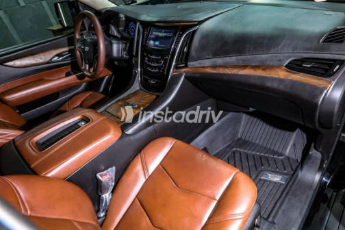 Cadillac Escalade 2017 Black Automatic Used for Sale in Madinaty - 9