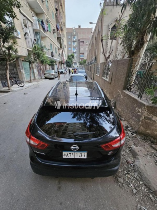 Nissan Qashqai 2017 Black Automatic Used for Sale in Cairo - 2
