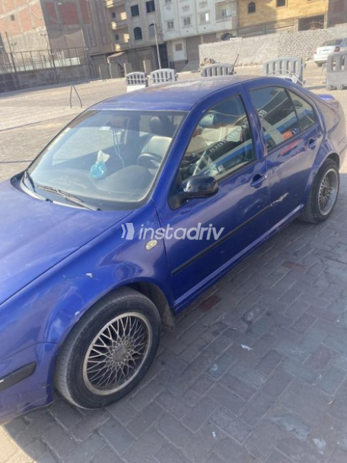 Volkswagen Bora 2000 Blue Automatic Used for Sale in Mansoura - 3