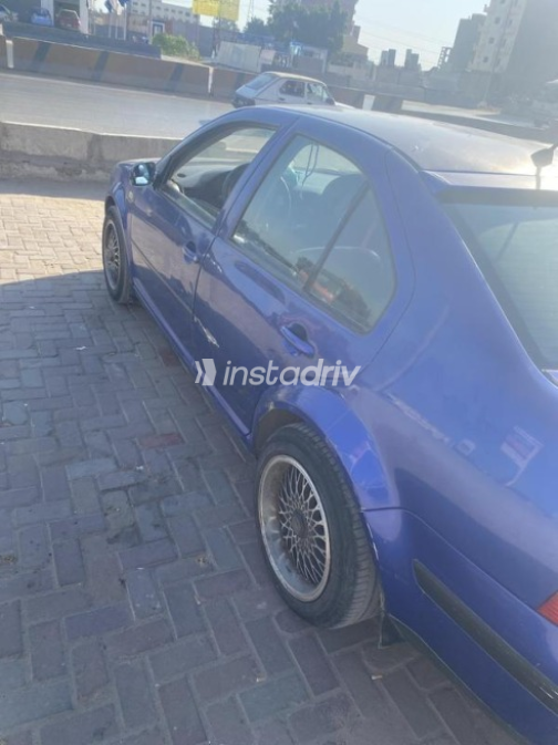 Volkswagen Bora 2000 Blue Automatic Used for Sale in Mansoura - 7