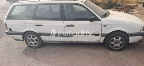 Volkswagen Passat 1993 White Automatic Used for Sale in Obour City - 1