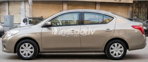 Nissan Sunny 2013 Bronze Automatic Used for Sale in El Haram - 2