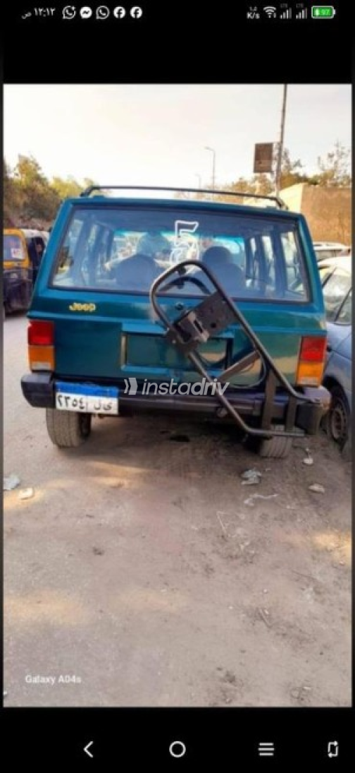 Jeep Cherokee 1996 Green Manual Used for Sale in Cairo - 6