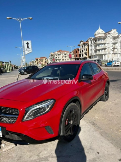 Mercedes GLA 200 2015 Red Automatic Used for Sale in Tanta - 4