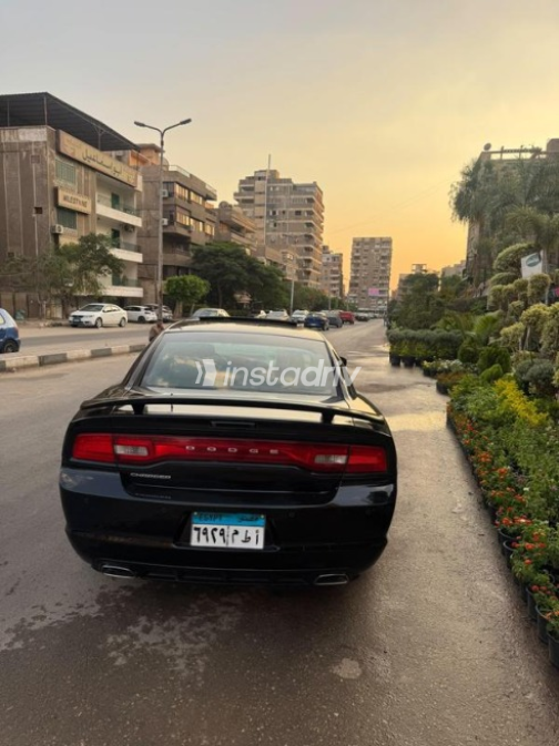 دودج تشارجر 2012 أسود أوتوماتيك مستعملة للبيع في مدينة نصر - 4