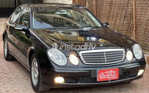 Mercedes E 200 2006 Black Automatic Used for Sale in Cairo - 2